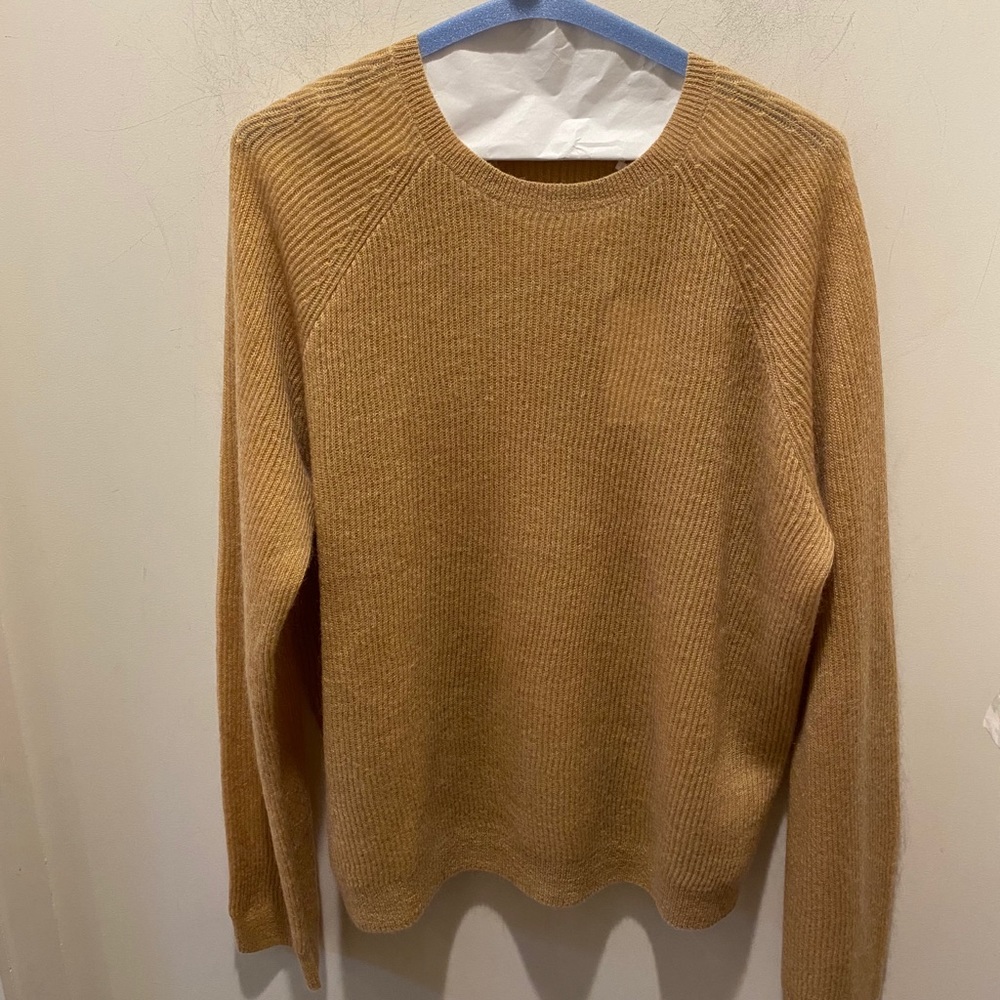 Vince Sweater (NEVER WORN)